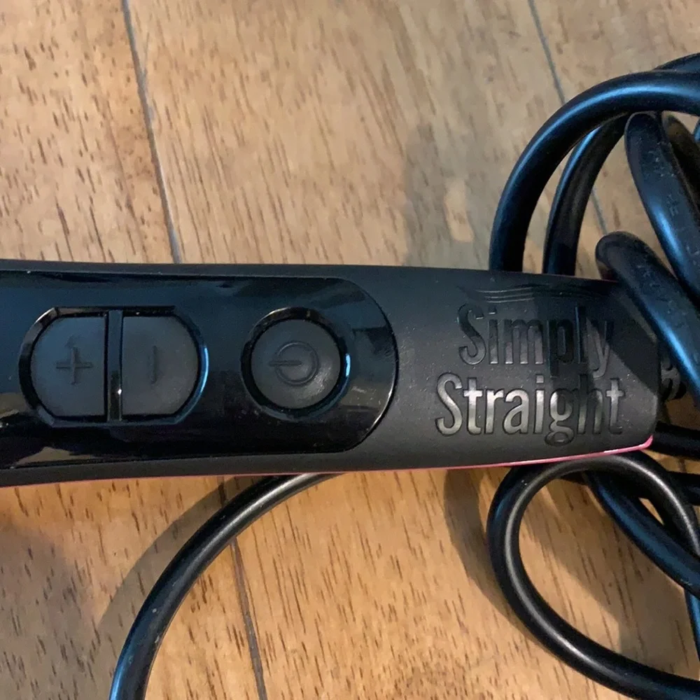 Simply Straight electric hair brush